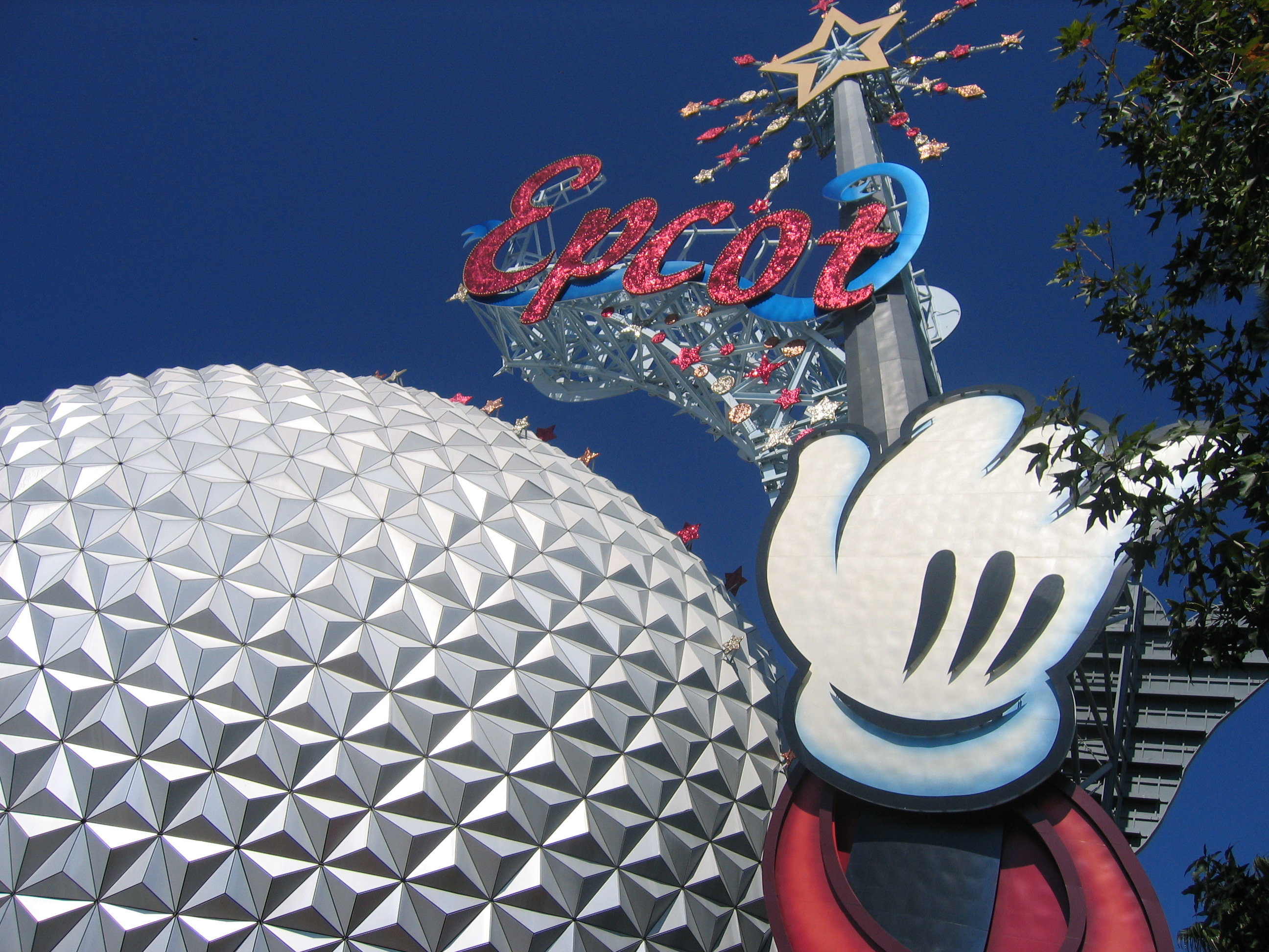 Book your Florida vacation and visit EPCOT